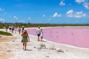 Comment visiter le lac rose de Las Coloradas au Mexique : guide pratique et conseils