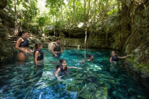 Cenotes avec enfants : lesquels choisir sur la Riviera Maya pour une sortie réussie