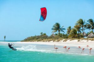 Découvrir la plage de Holbox entre kitesurf, flamants roses et tranquillité