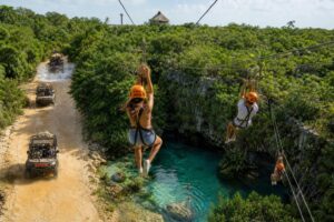 Explorer Xplor : tyroliennes, véhicules amphibies et cenotes pour une aventure unique